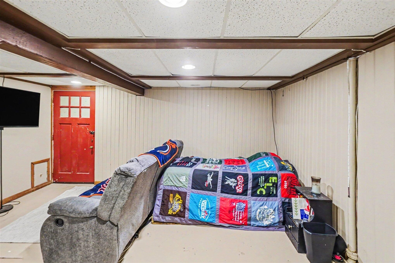408 Cherokee Drive, Fremont, MI, 49412-1720
