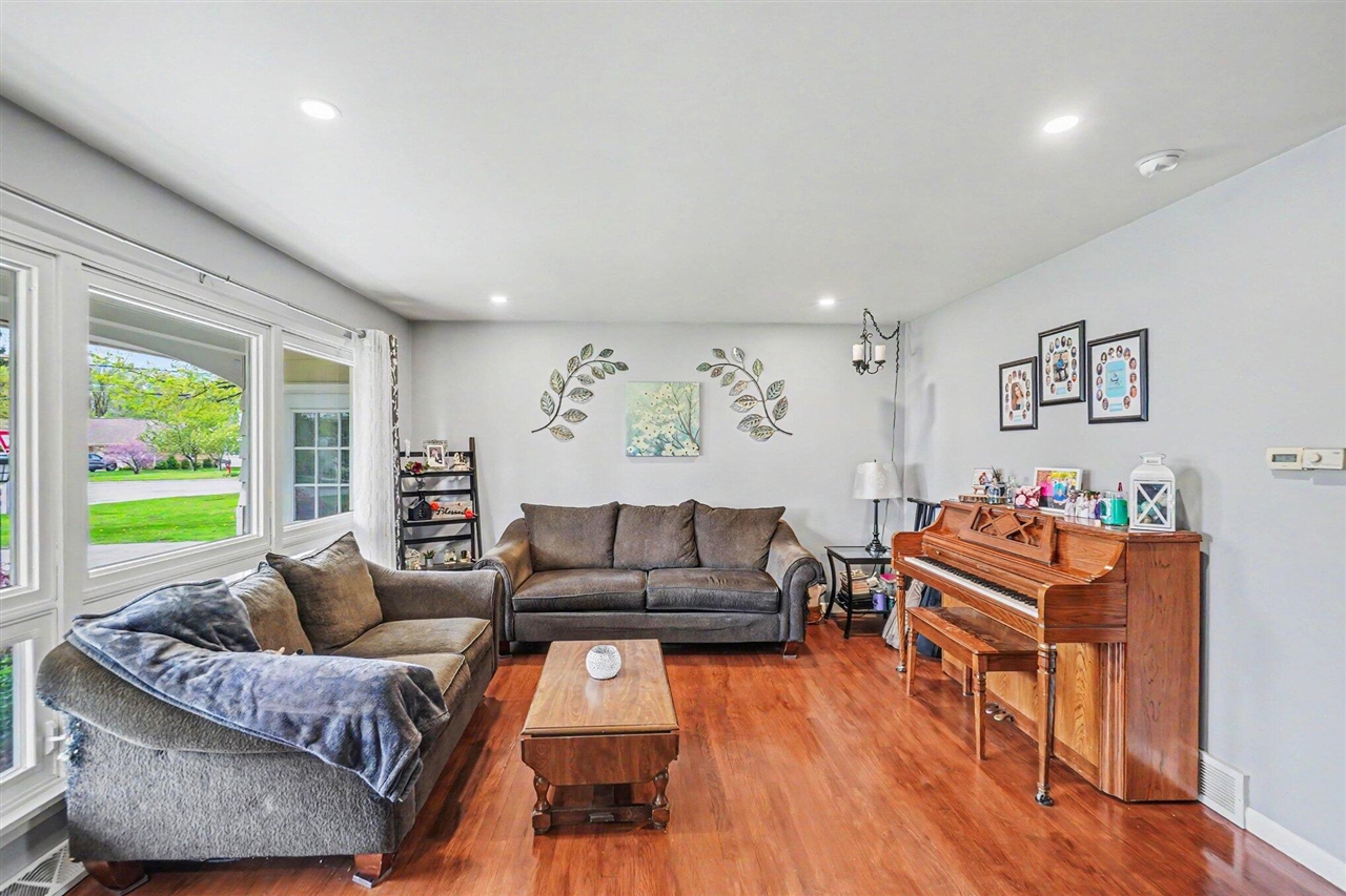 408 Cherokee Drive, Fremont, MI, 49412-1720