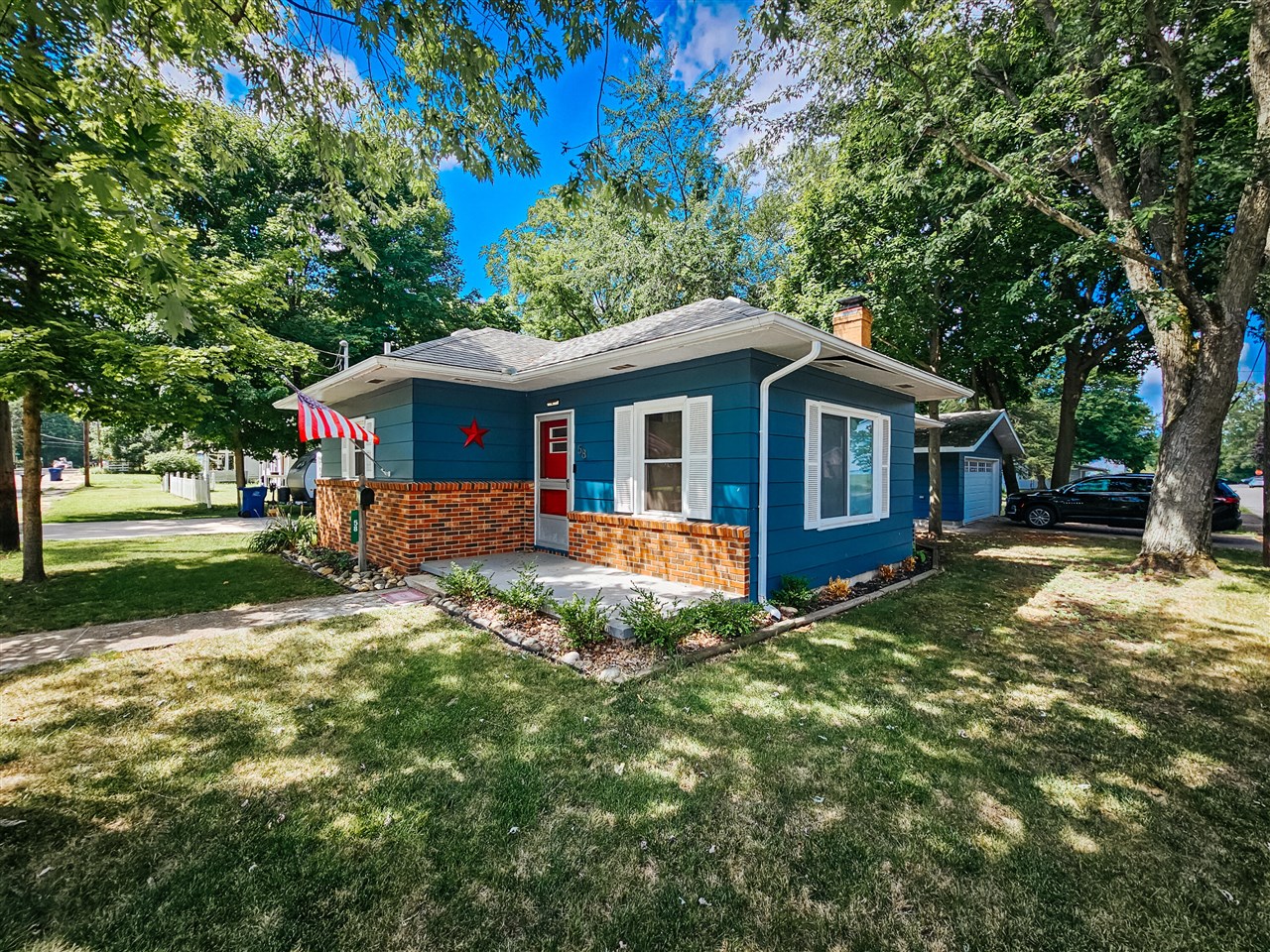 Homes for sale in Hillsdale, MI | 58 Salem St, Hillsdale, MI 49242 | MLS# 70529989