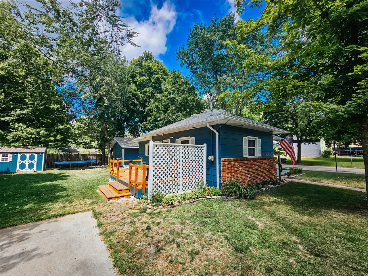 Homes for sale in Hillsdale, MI | 58 Salem St, Hillsdale, MI 49242 | MLS# 70529989