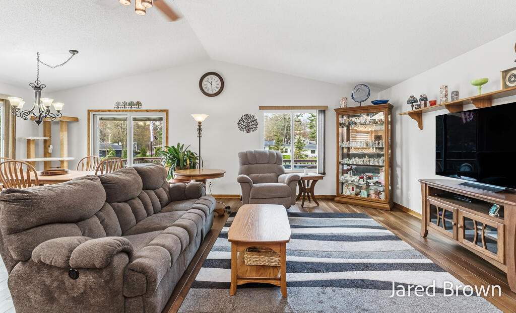 19159 Pine Grove Court, Spring Lake, MI, 49456-2332