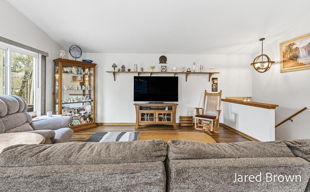 19159 Pine Grove Court, Spring Lake, MI, 49456-2332