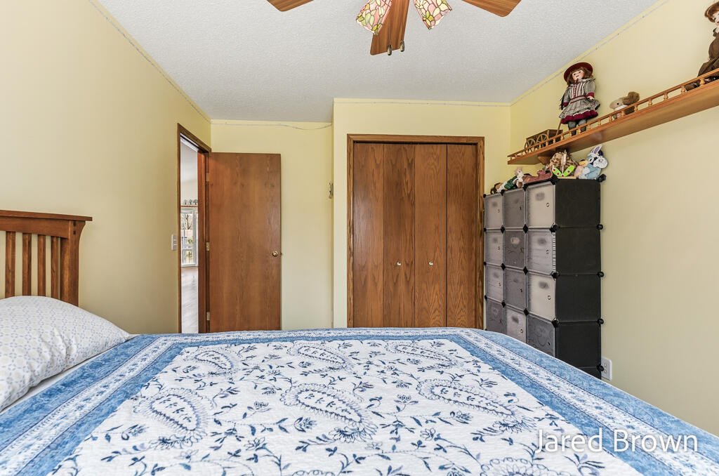 19159 Pine Grove Court, Spring Lake, MI, 49456-2332