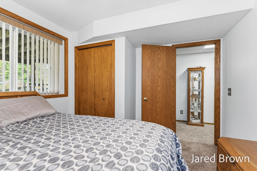 19159 Pine Grove Court, Spring Lake, MI, 49456-2332