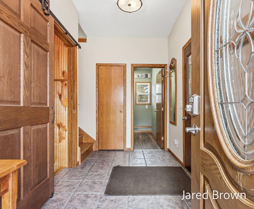 19159 Pine Grove Court, Spring Lake, MI, 49456-2332