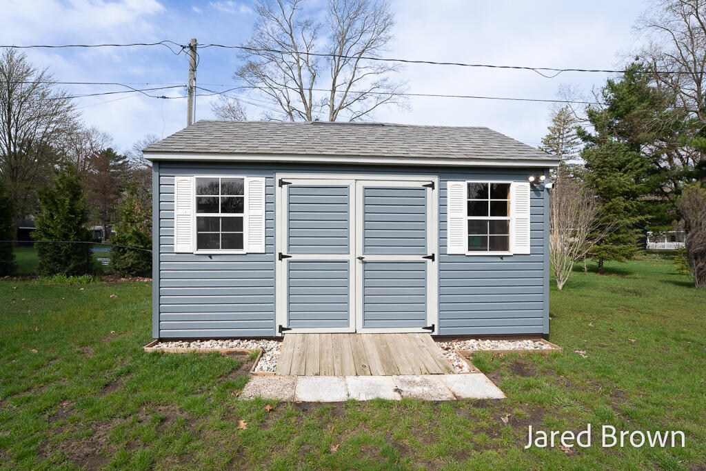 19159 Pine Grove Court, Spring Lake, MI, 49456-2332