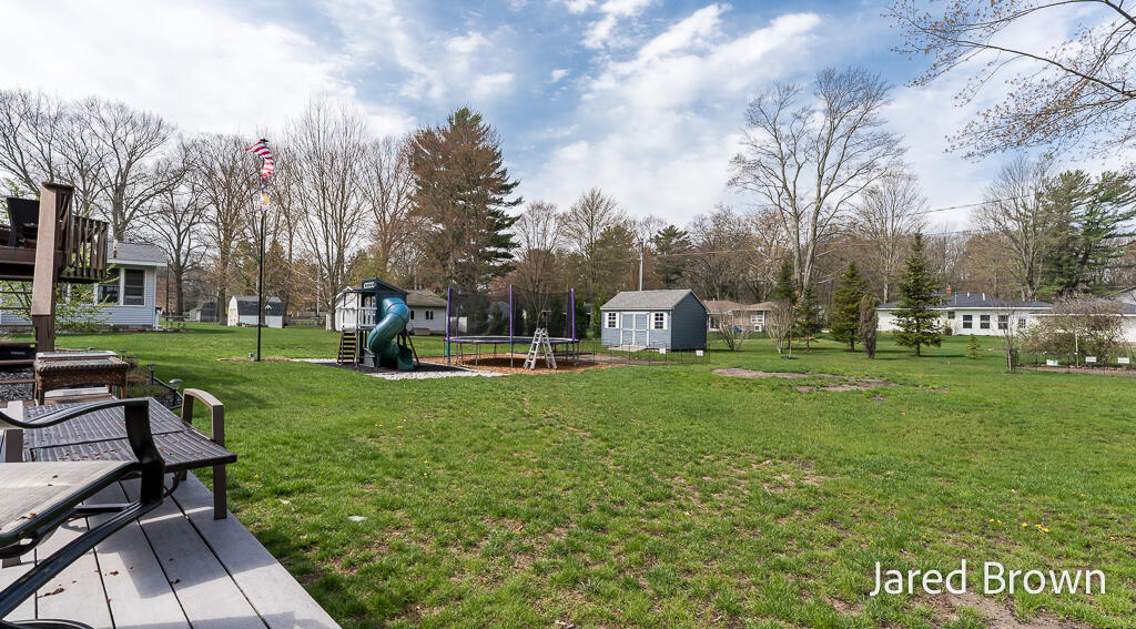19159 Pine Grove Court, Spring Lake, MI, 49456-2332