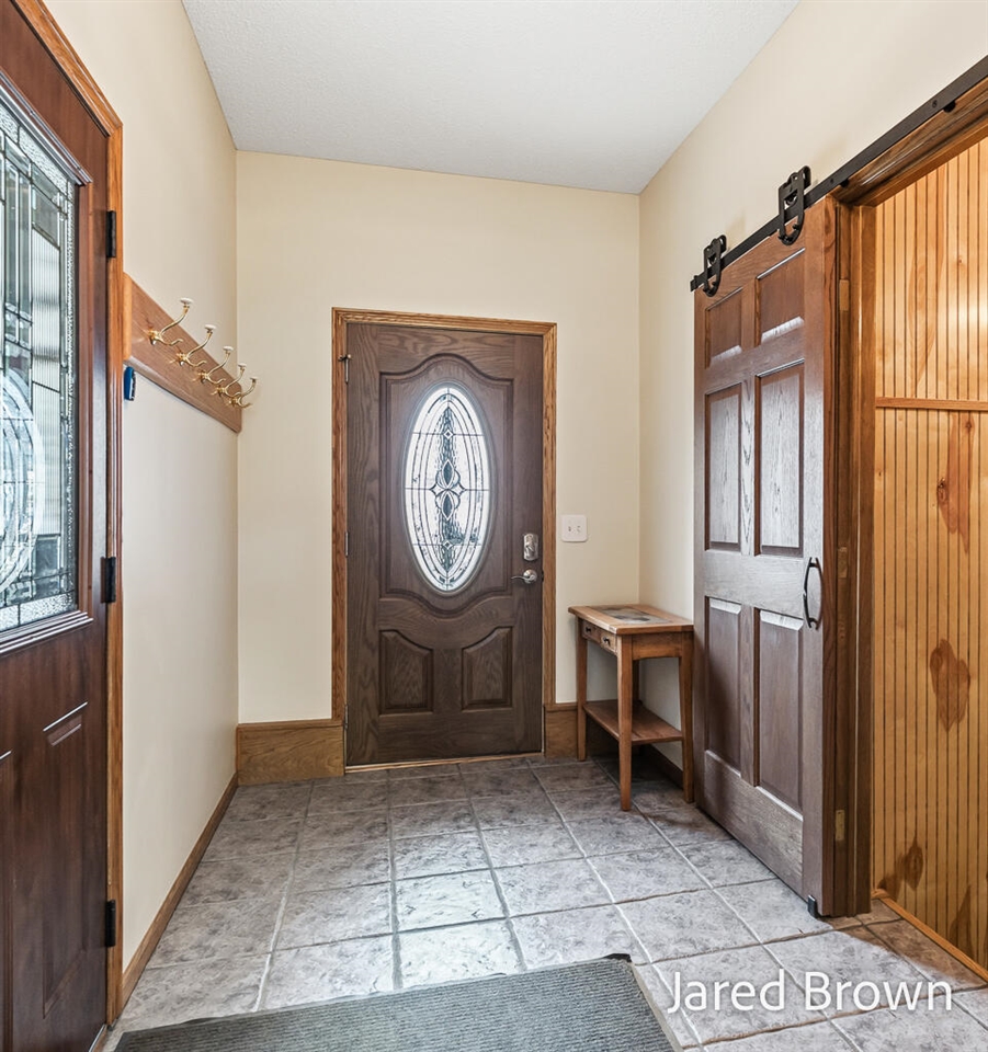 19159 Pine Grove Court, Spring Lake, MI, 49456-2332