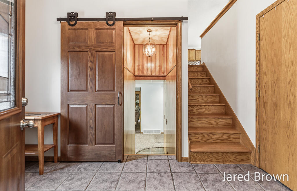19159 Pine Grove Court, Spring Lake, MI, 49456-2332