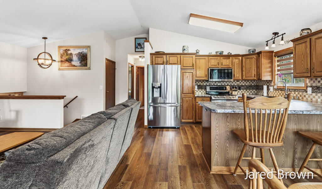 19159 Pine Grove Court, Spring Lake, MI, 49456-2332