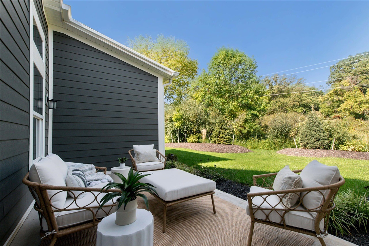 4708 Knapp Bluff Drive, Grand Rapids, MI, 49525