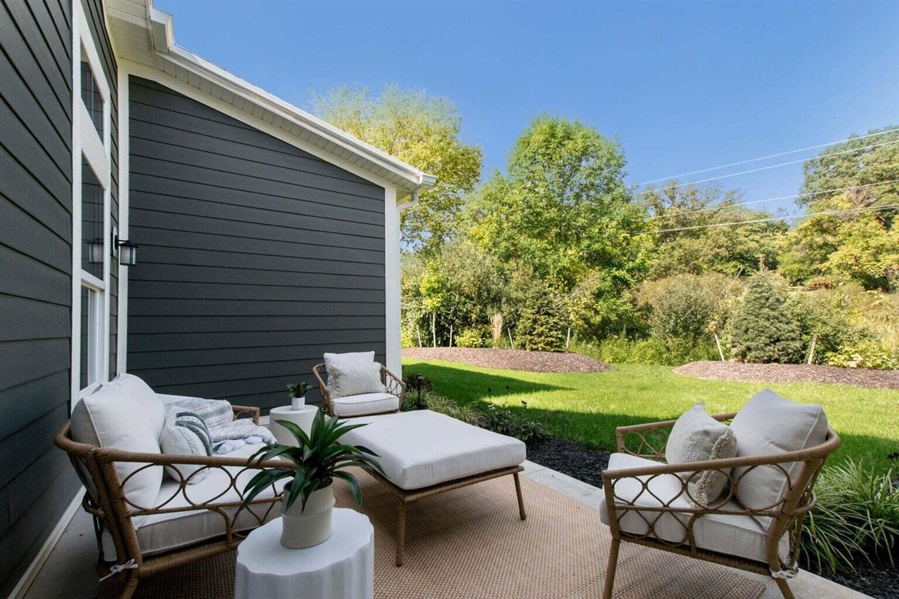 4708 Knapp Bluff Drive, Grand Rapids, MI, 49525