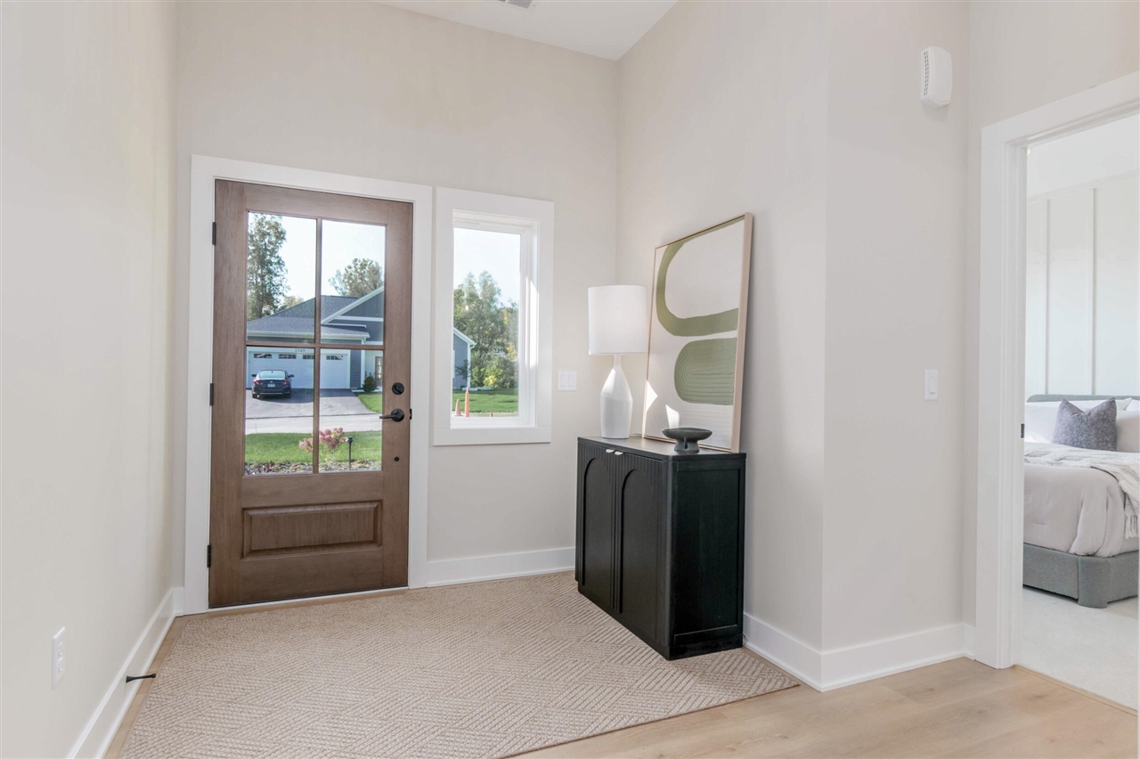 4708 Knapp Bluff Drive, Grand Rapids, MI, 49525