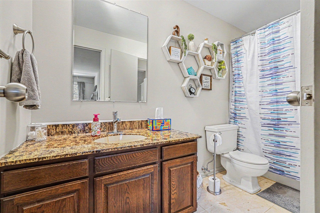 7500 Boulder Bluff Drive UNIT&nbsp;9, Jenison, MI, 49428-8946