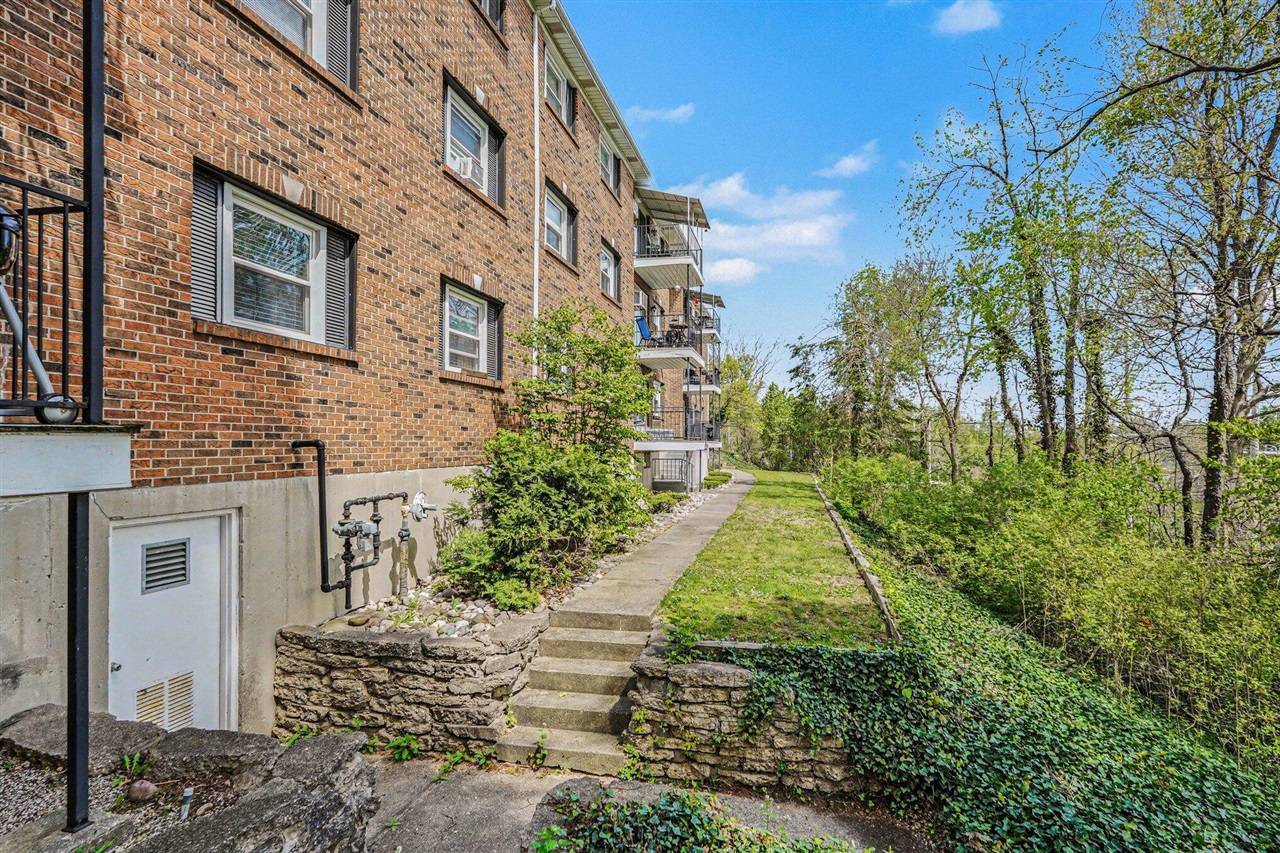 7500 Boulder Bluff Drive UNIT&nbsp;9, Jenison, MI, 49428-8946