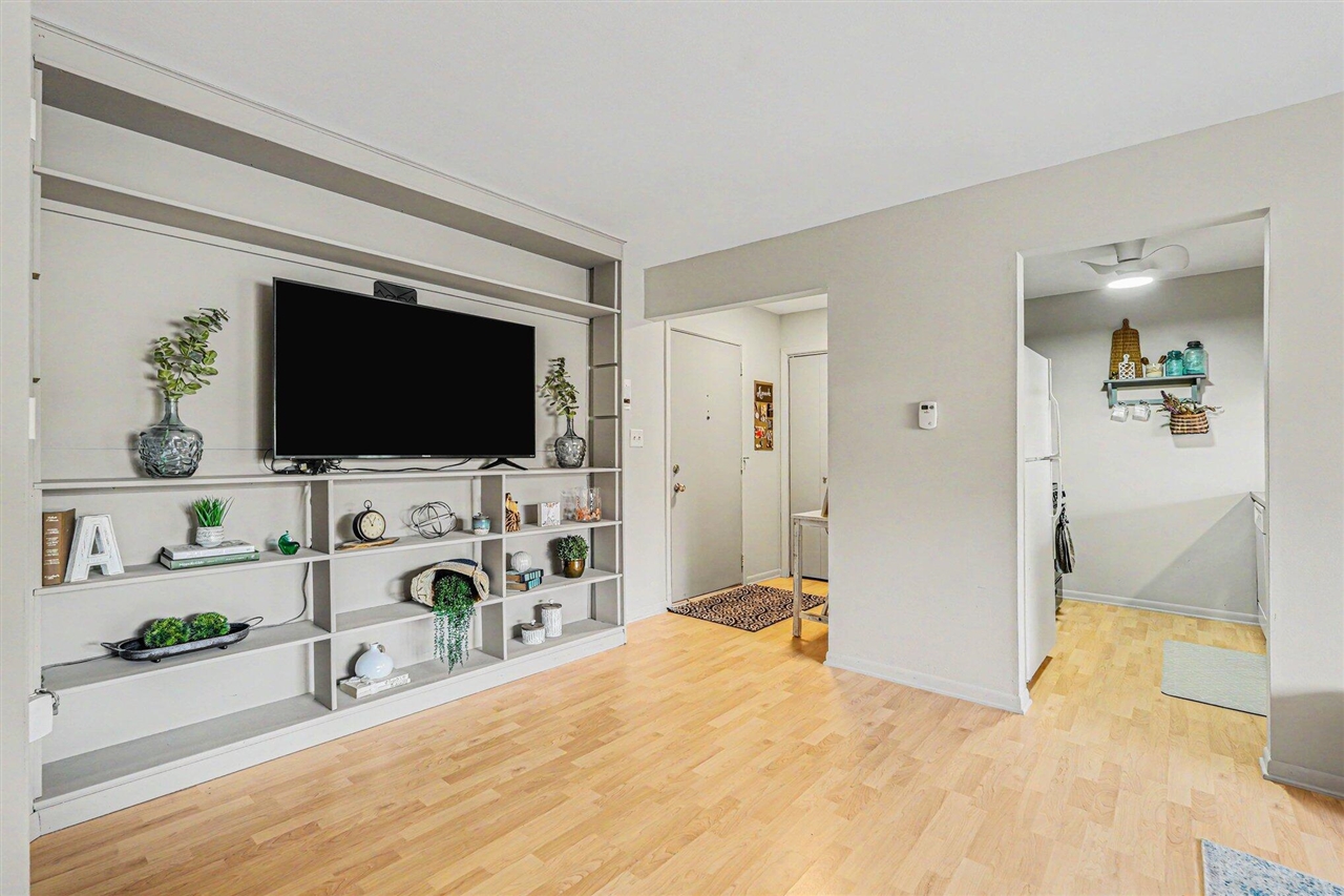 7500 Boulder Bluff Drive UNIT&nbsp;9, Jenison, MI, 49428-8946