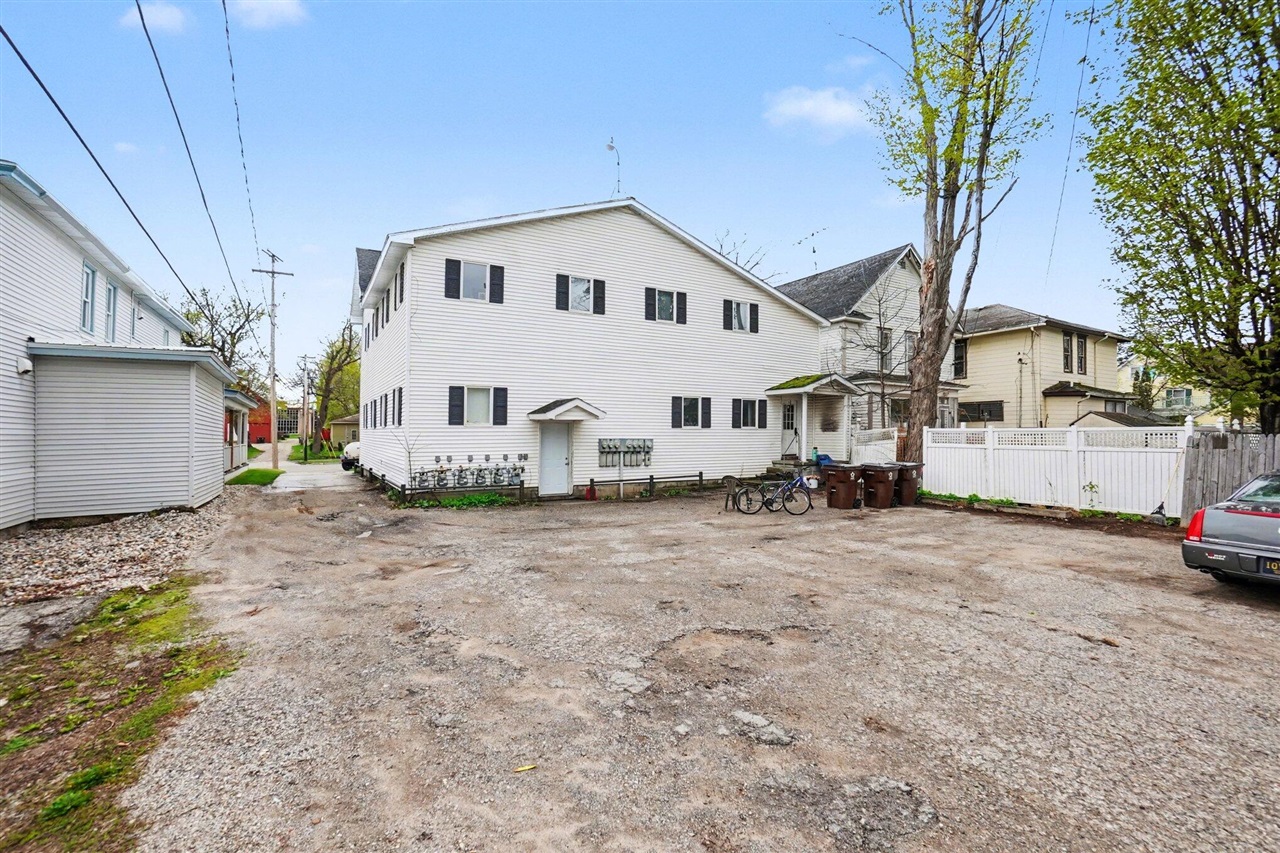 Street, Big Rapids, MI, 49307-1854