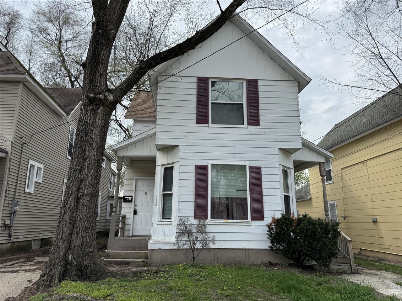 1st image of 939 Prospect Ave, Grand Rapids, MI 49503 | MLS# 70530059
