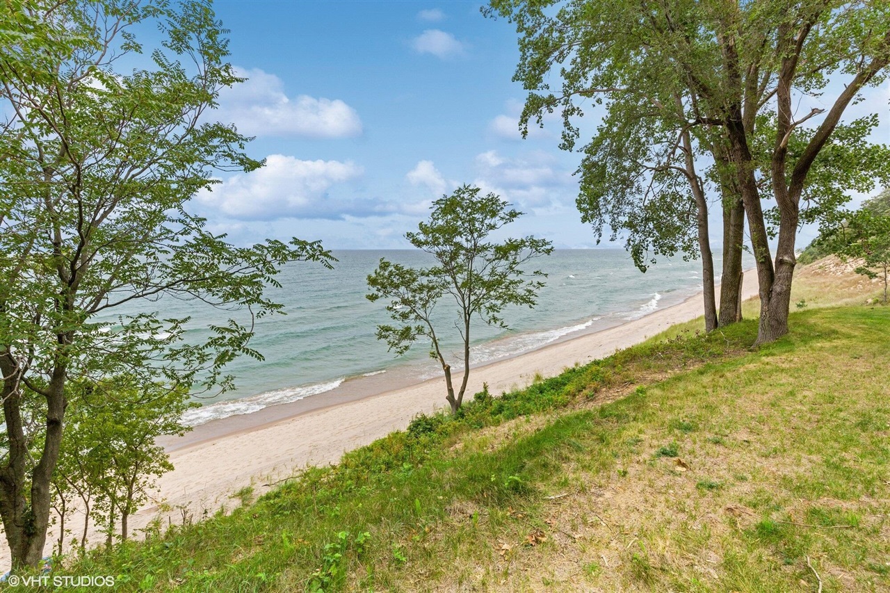 52 Lake Road, Bridgman, MI, 49106