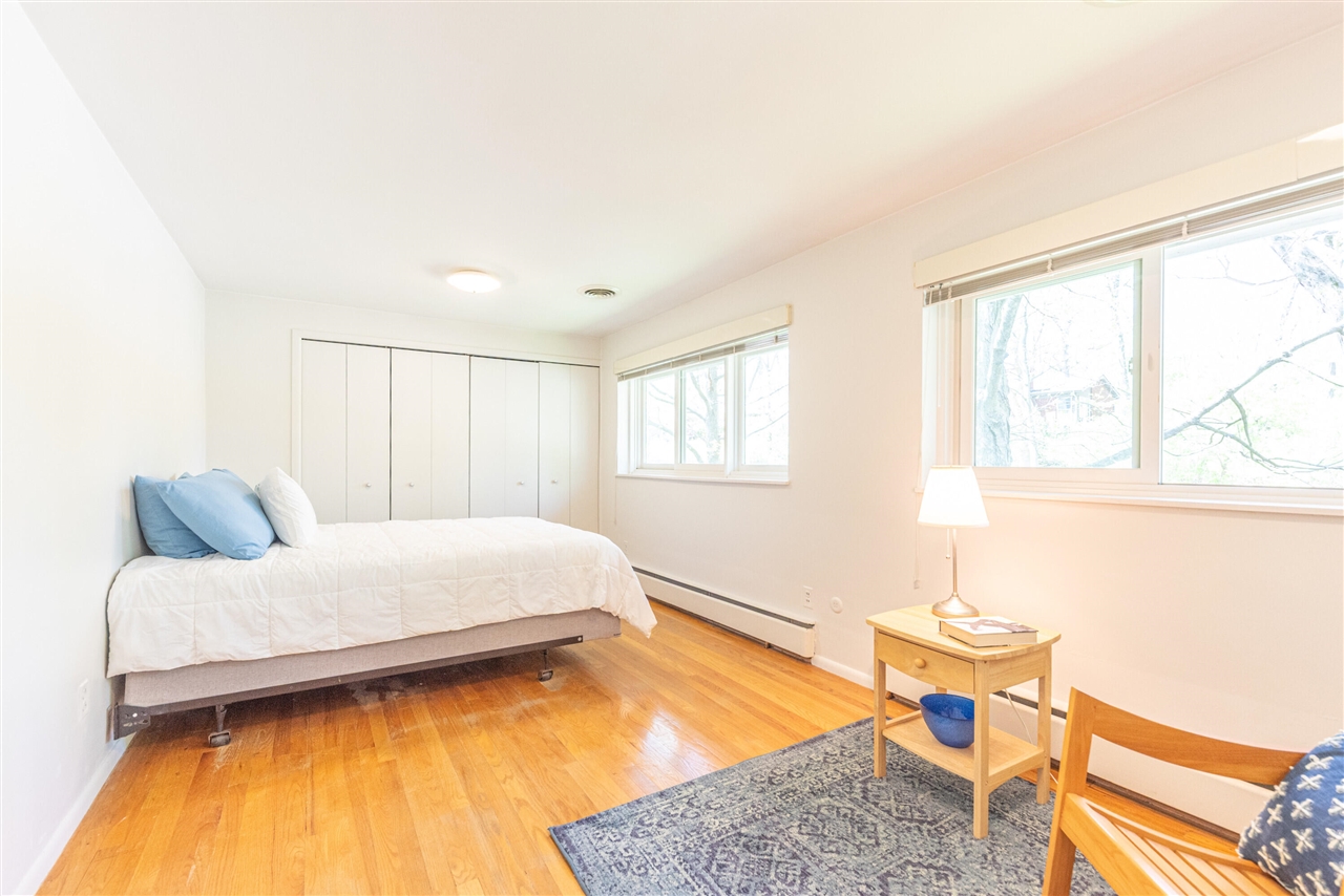 2229 Needham Road, Ann Arbor, MI, 48104-4907
