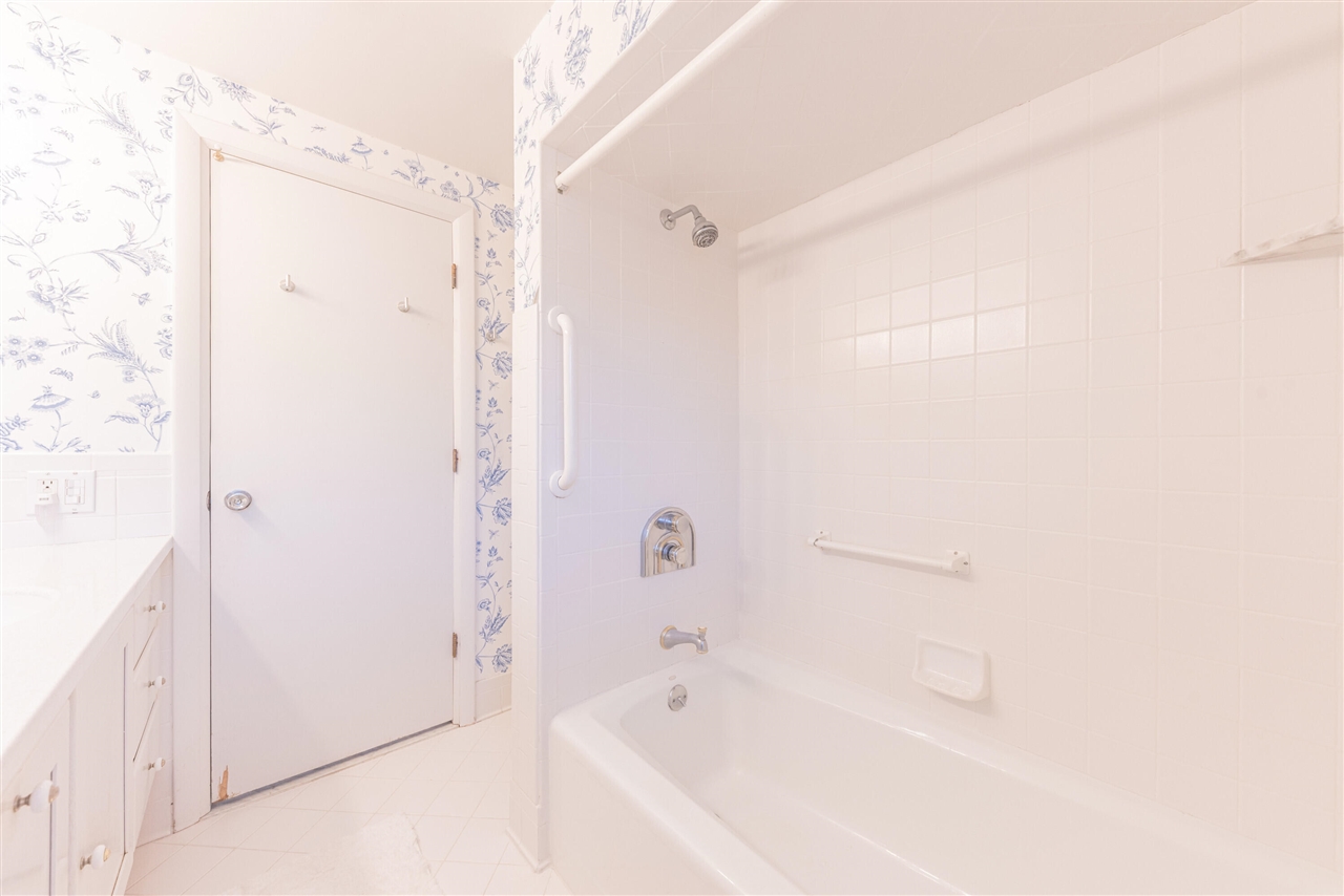 2229 Needham Road, Ann Arbor, MI, 48104-4907