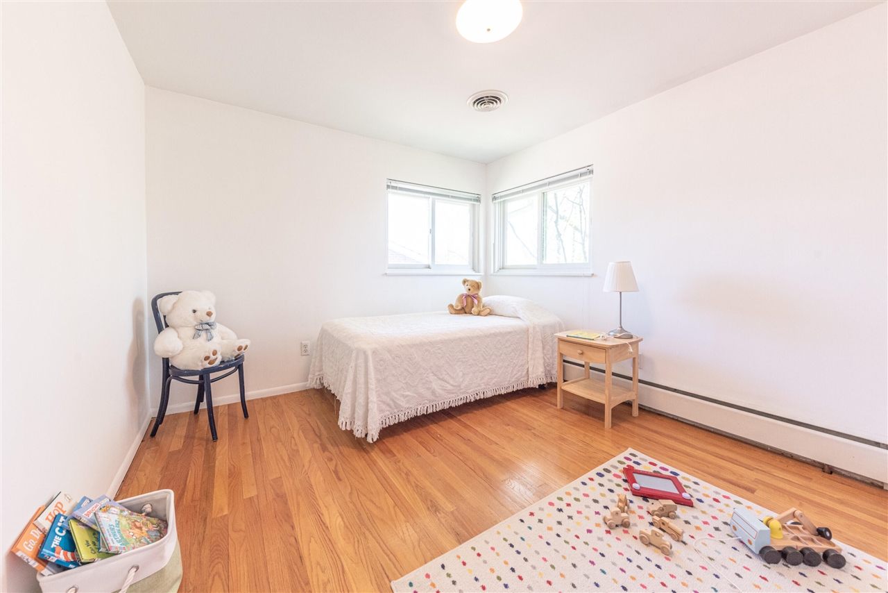 2229 Needham Road, Ann Arbor, MI, 48104-4907