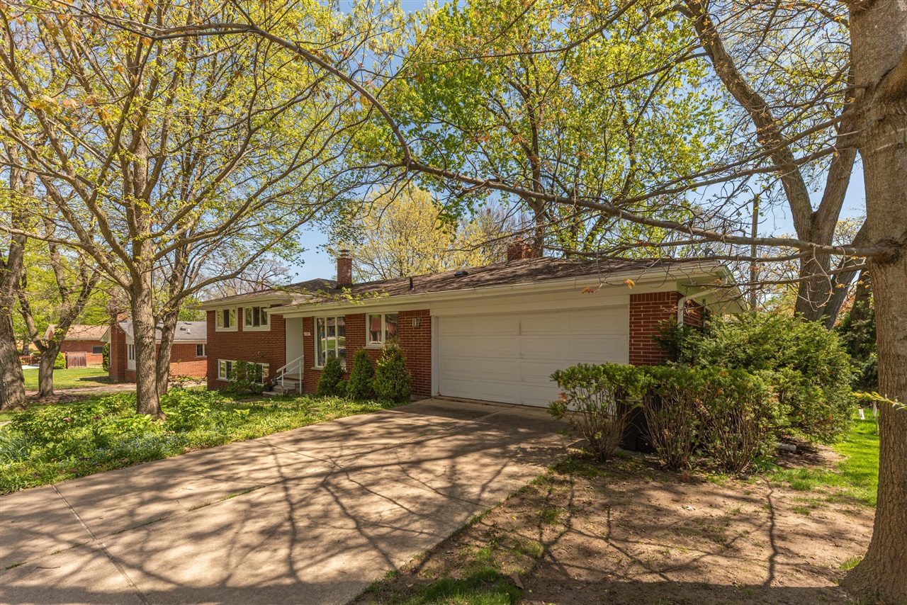 2229 Needham Road, Ann Arbor, MI, 48104-4907