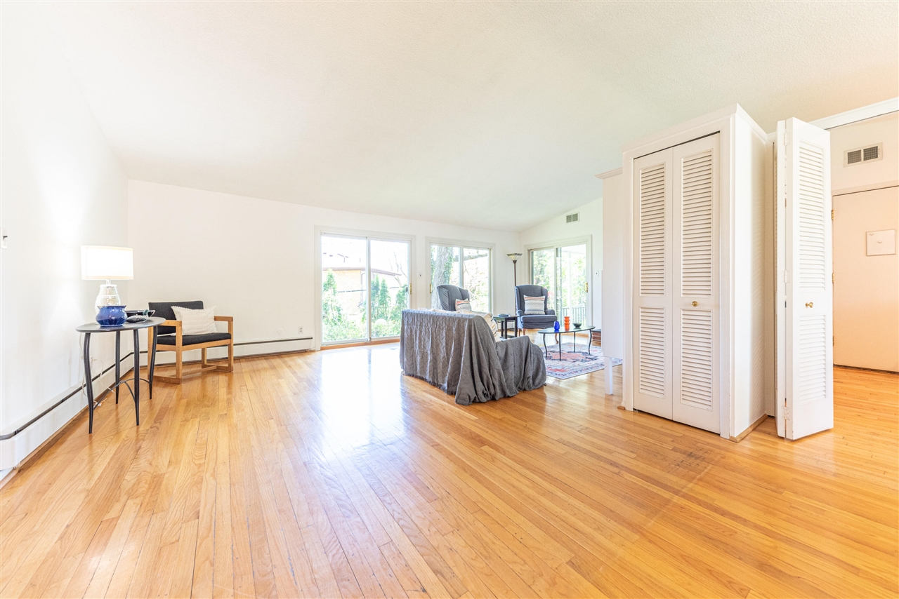 2229 Needham Road, Ann Arbor, MI, 48104-4907