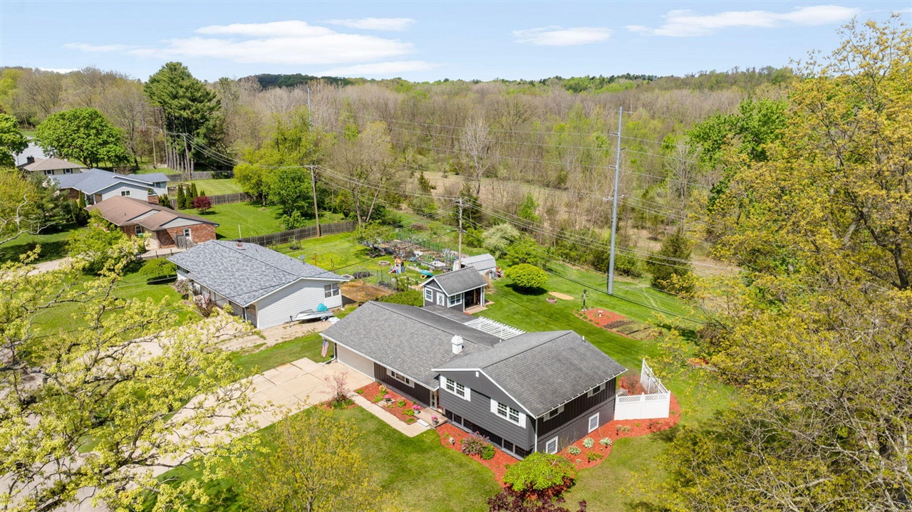 1409 Sioux Trail, Niles, MI, 49120-3135