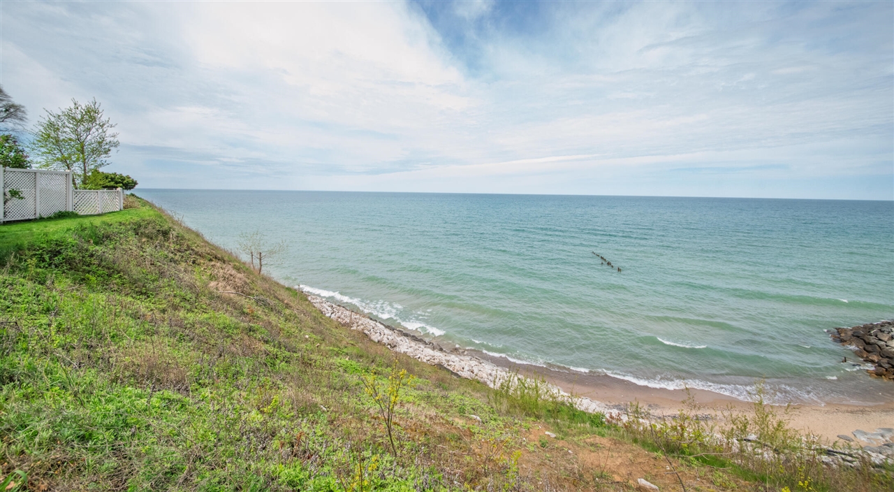 2676 Lake Bluff Terrace, Saint Joseph, MI, 49085
