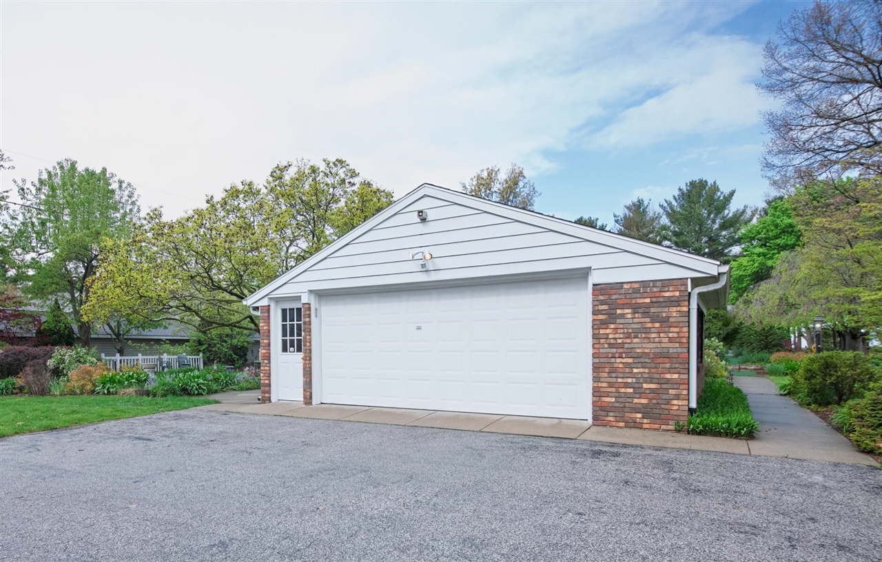 2676 Lake Bluff Terrace, Saint Joseph, MI, 49085