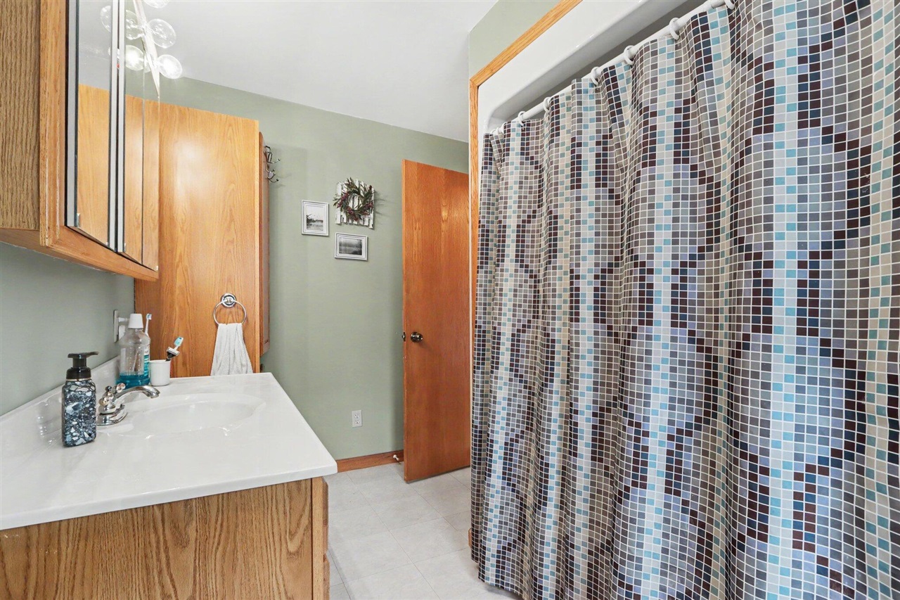 27161 2nd Avenue, Allegan, MI, 49010-9603
