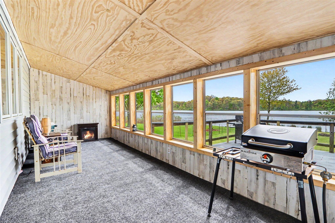 27161 2nd Avenue, Allegan, MI, 49010-9603