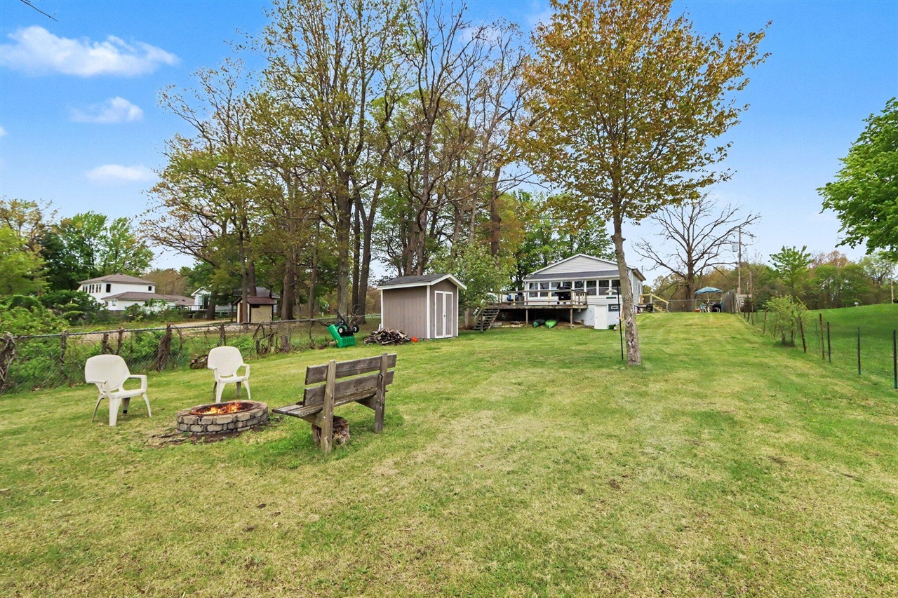 27161 2nd Avenue, Allegan, MI, 49010-9603