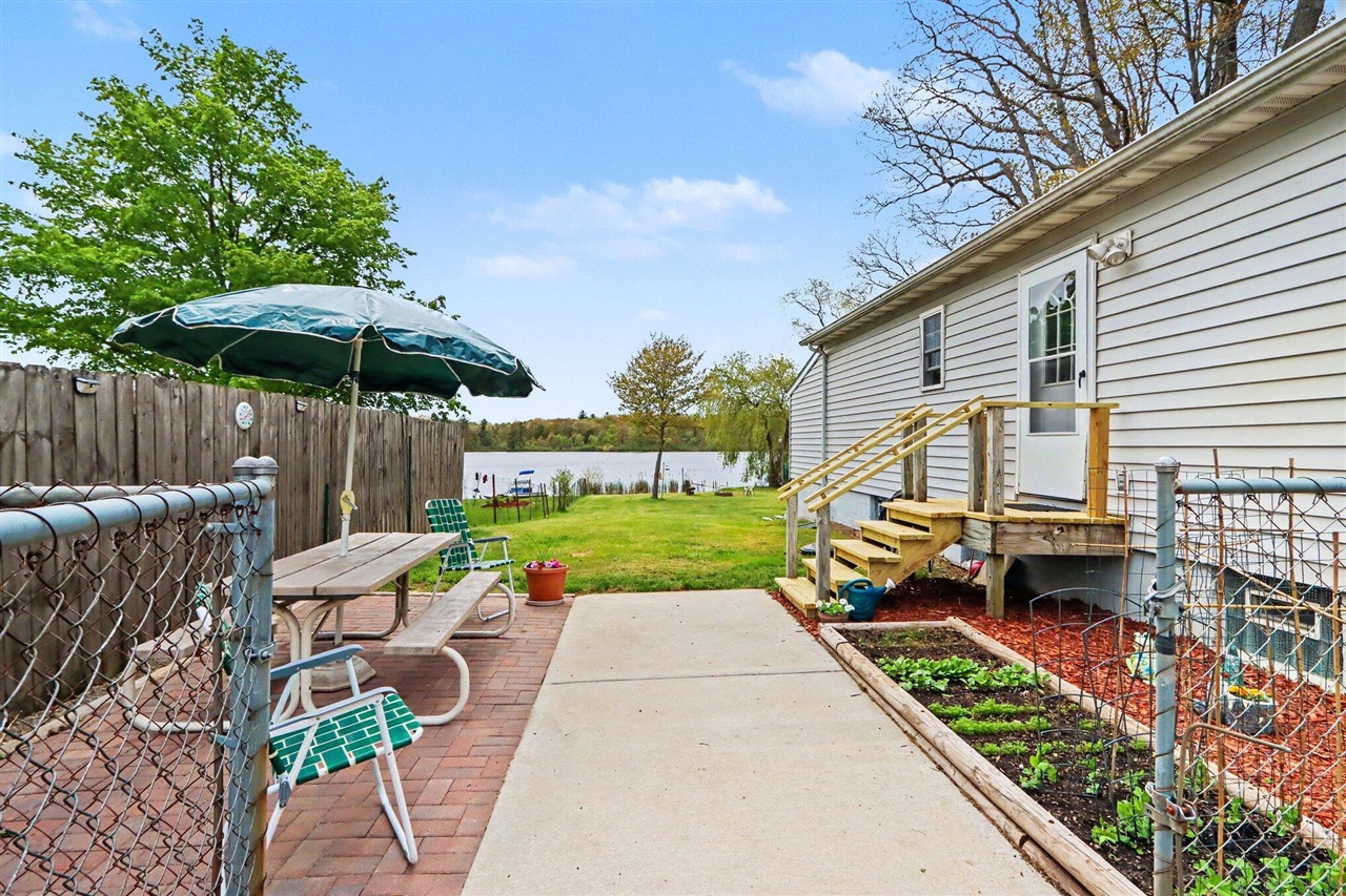27161 2nd Avenue, Allegan, MI, 49010-9603