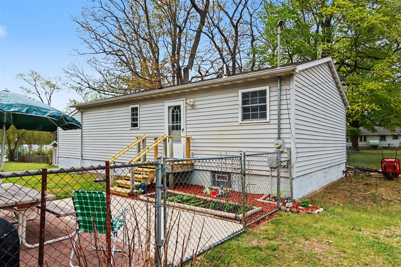 27161 2nd Avenue, Allegan, MI, 49010-9603