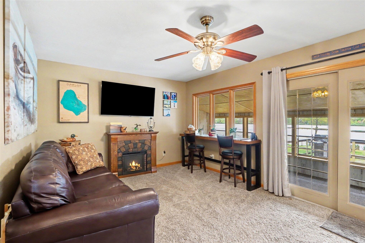 27161 2nd Avenue, Allegan, MI, 49010-9603