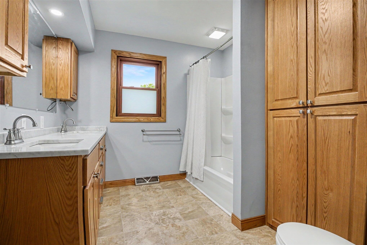 64874 Lutz Road, Constantine, MI, 49042-9741