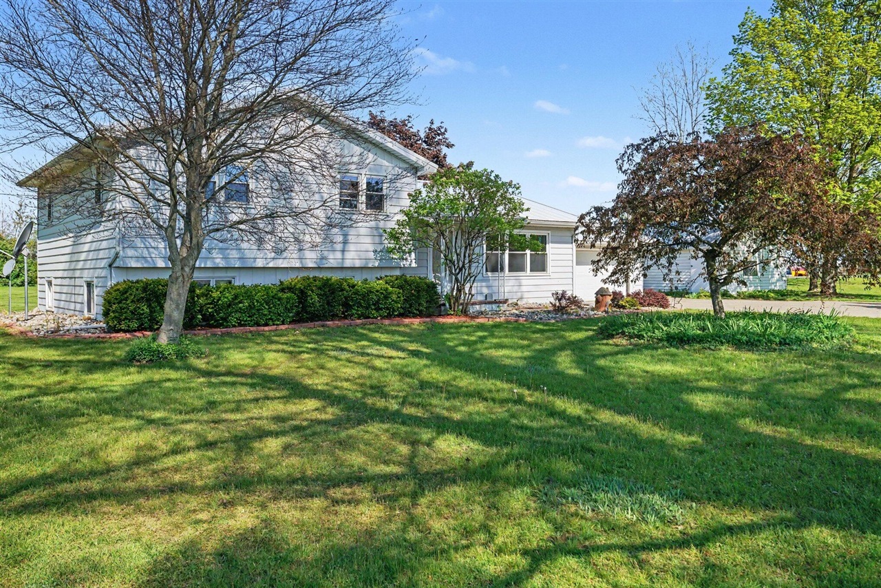 64874 Lutz Road, Constantine, MI, 49042-9741