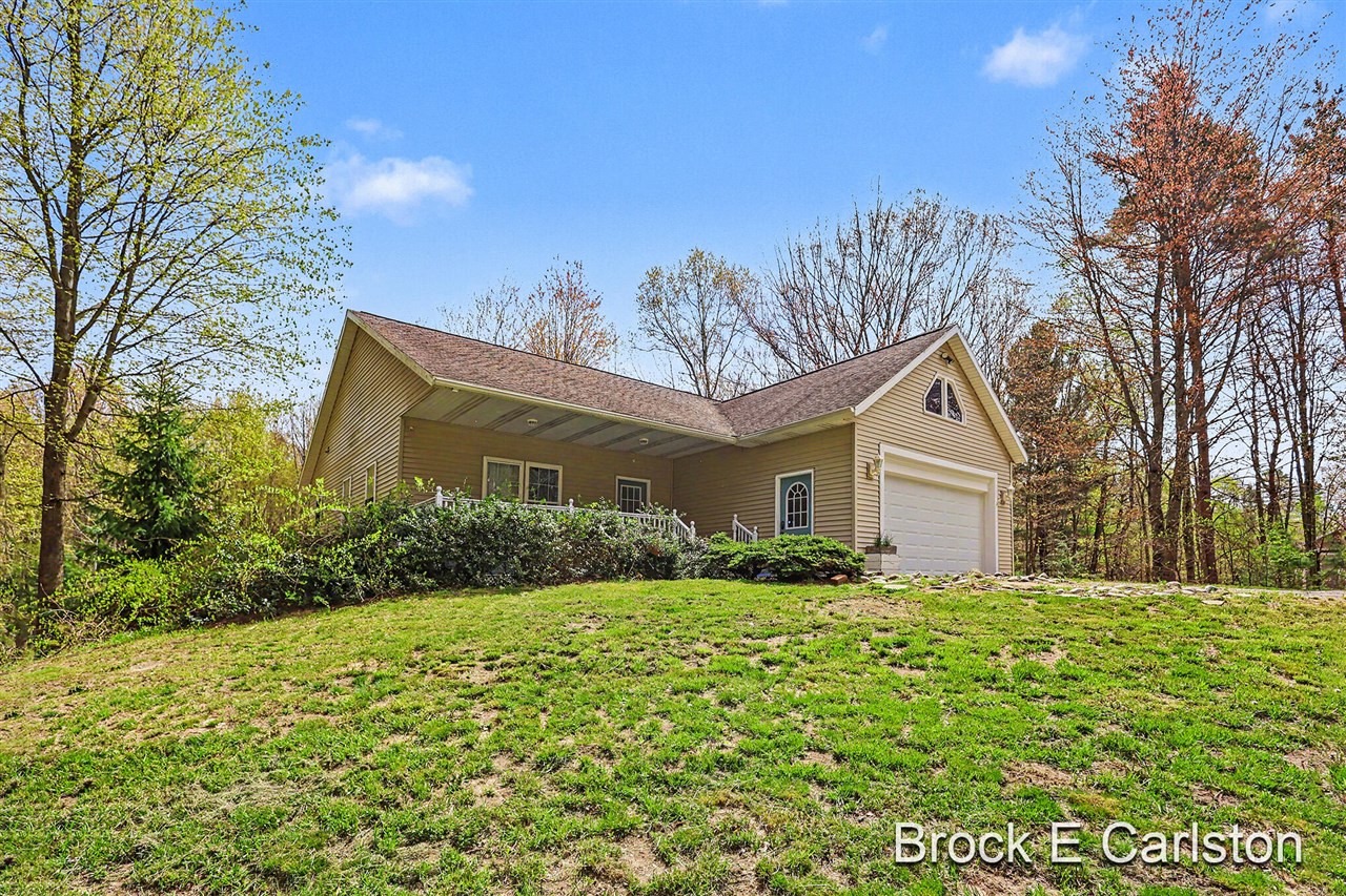 16944 136th Avenue, Nunica, MI, 49448-9780