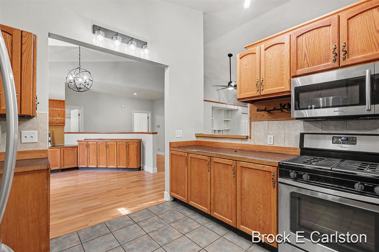 16944 136th Avenue, Nunica, MI, 49448-9780