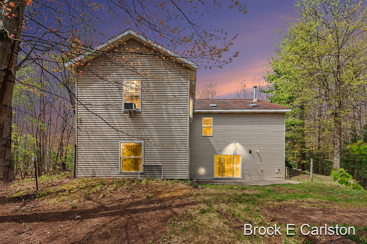 16944 136th Avenue, Nunica, MI, 49448-9780