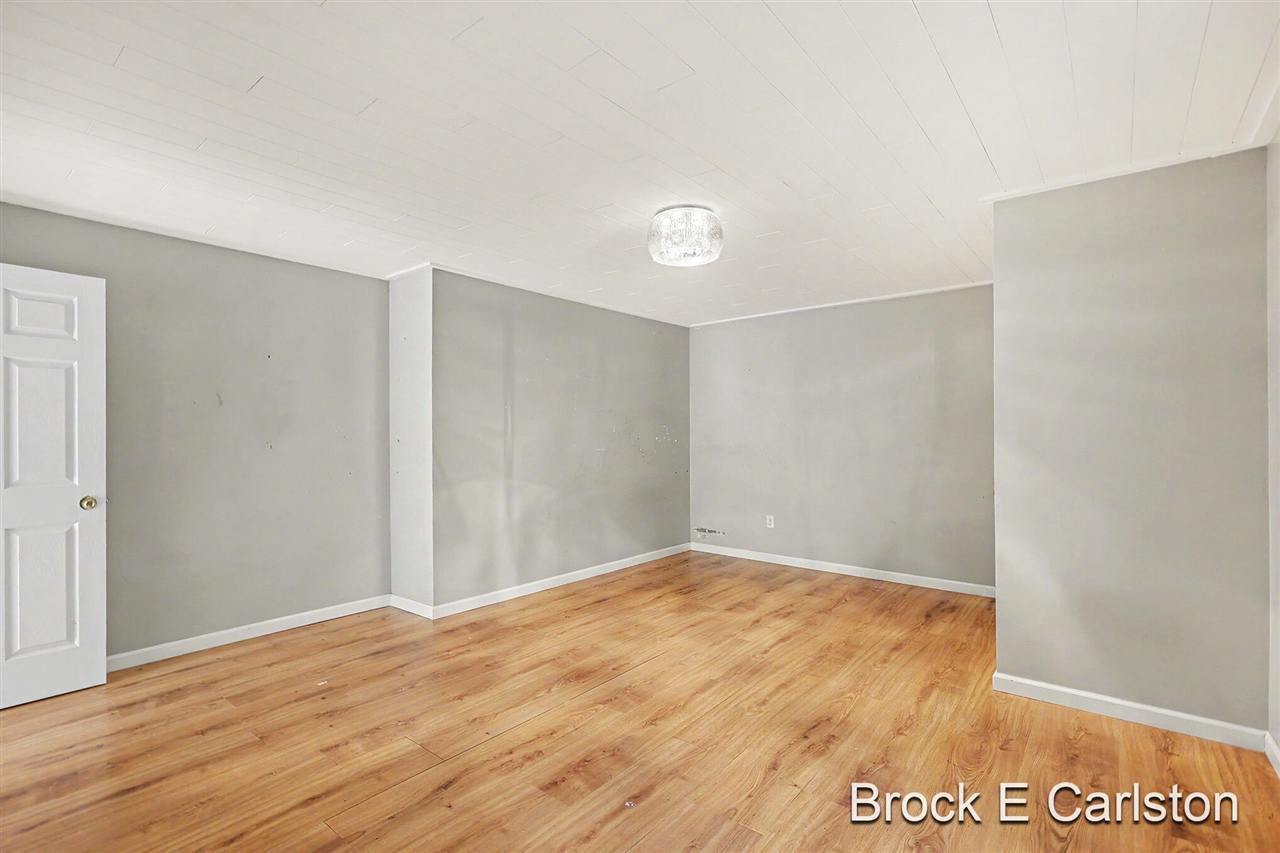 16944 136th Avenue, Nunica, MI, 49448-9780