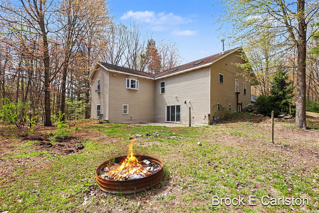 16944 136th Avenue, Nunica, MI, 49448-9780