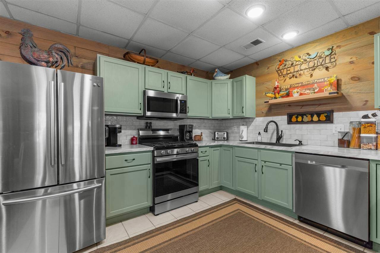 2922 S Hillsdale Road, Hillsdale, MI, 49242-9192