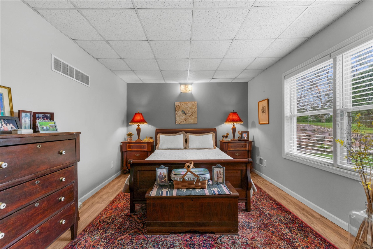 2922 S Hillsdale Road, Hillsdale, MI, 49242-9192