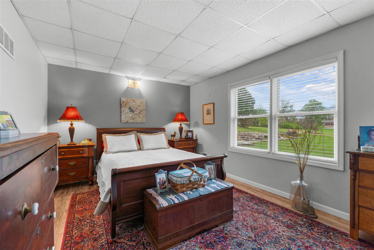 2922 S Hillsdale Road, Hillsdale, MI, 49242-9192