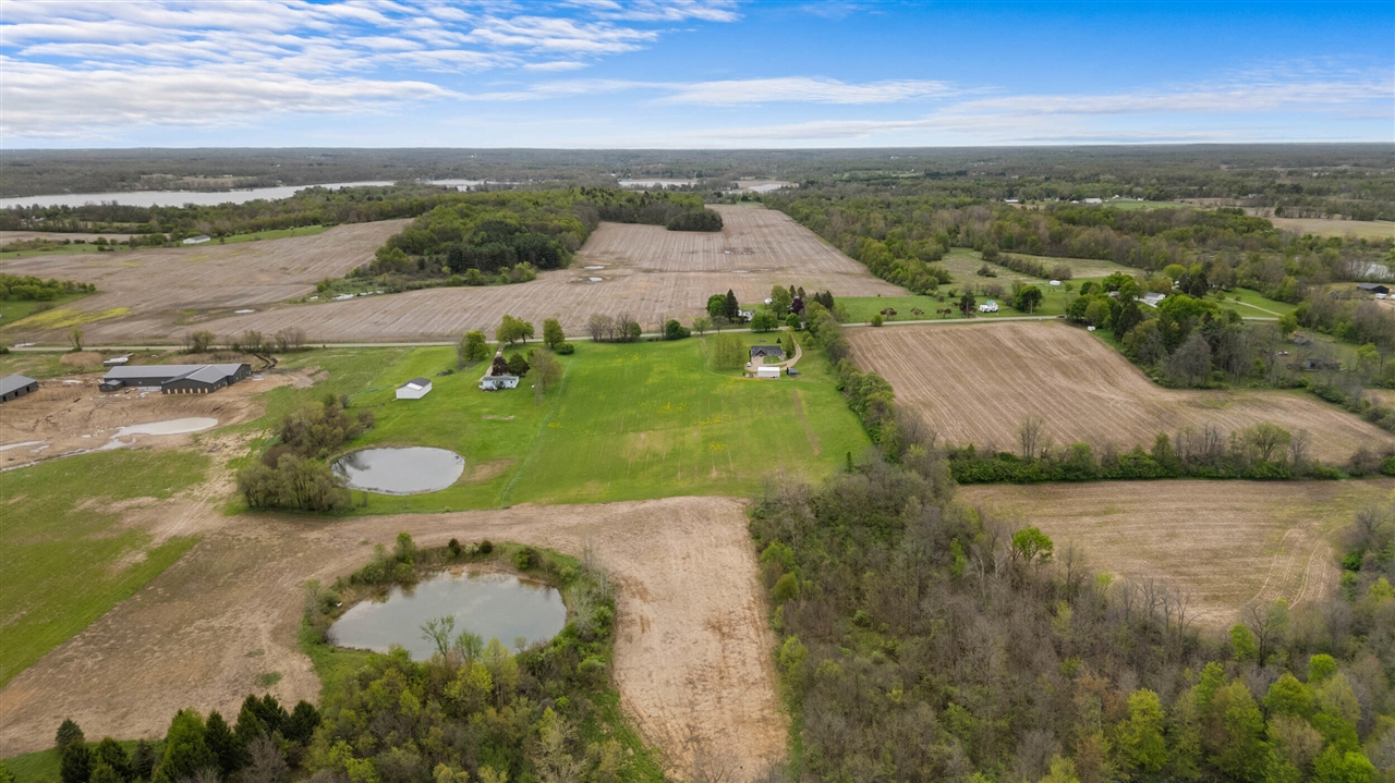 2922 S Hillsdale Road, Hillsdale, MI, 49242-9192