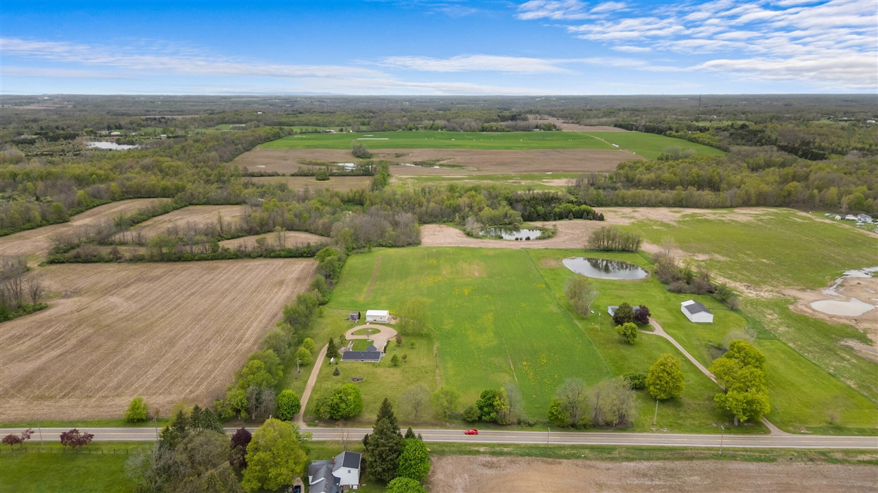 2922 S Hillsdale Road, Hillsdale, MI, 49242-9192