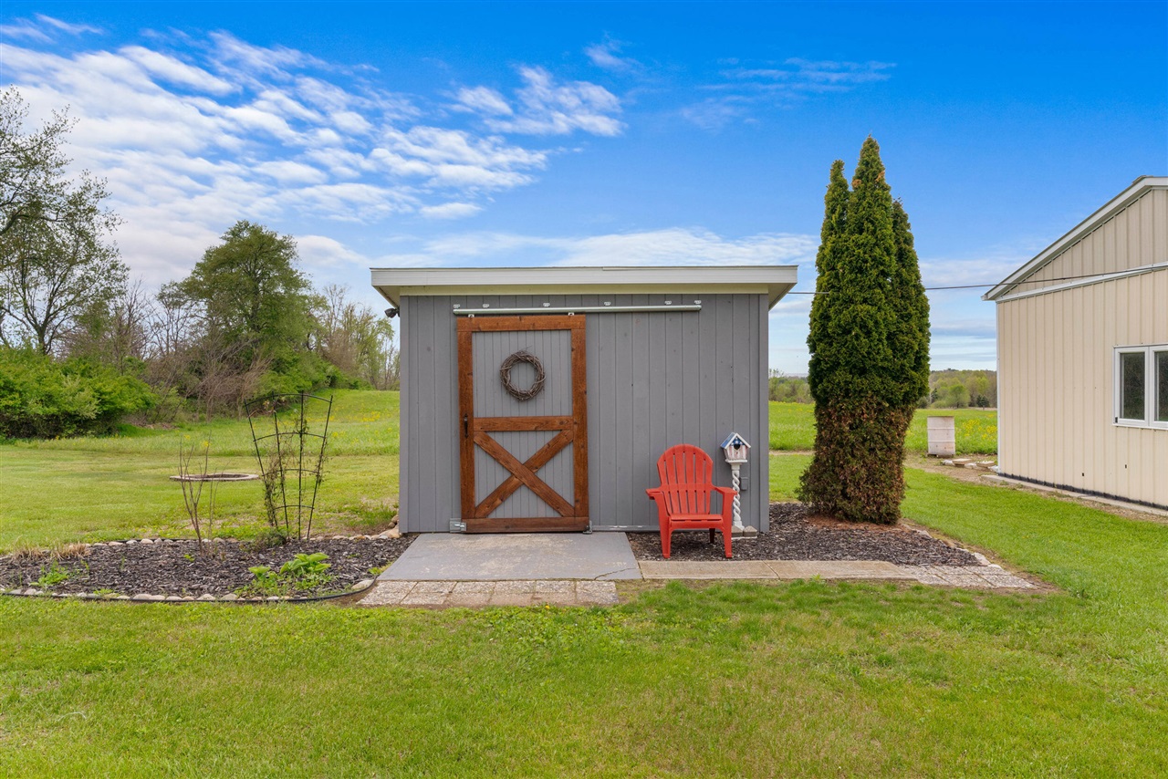 2922 S Hillsdale Road, Hillsdale, MI, 49242-9192